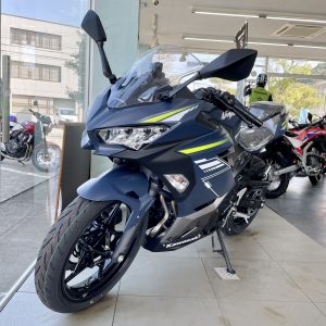 ★2022年カラーNinja400入荷★